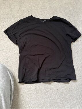 Classic Black forever 21 t shirt